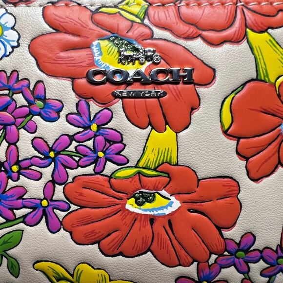 Coach Corner Zip Floral Wristlet NWT - Picture 2 of 5